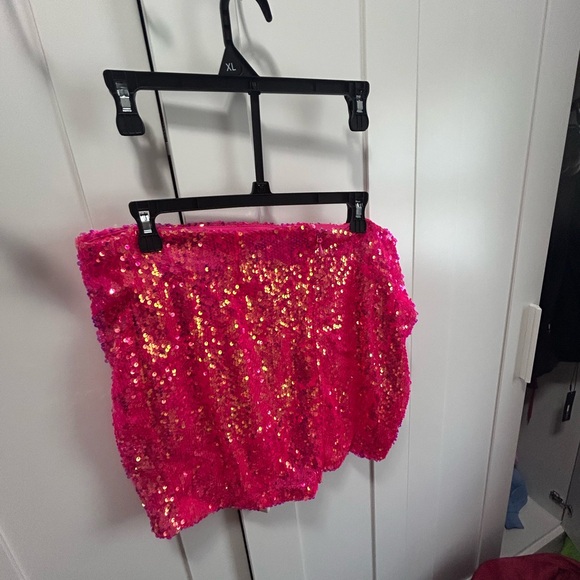 NWT Fashion Nova Eyes On Me Sequin Skirt Set – Pink – Size 1X - Picture 5 of 7